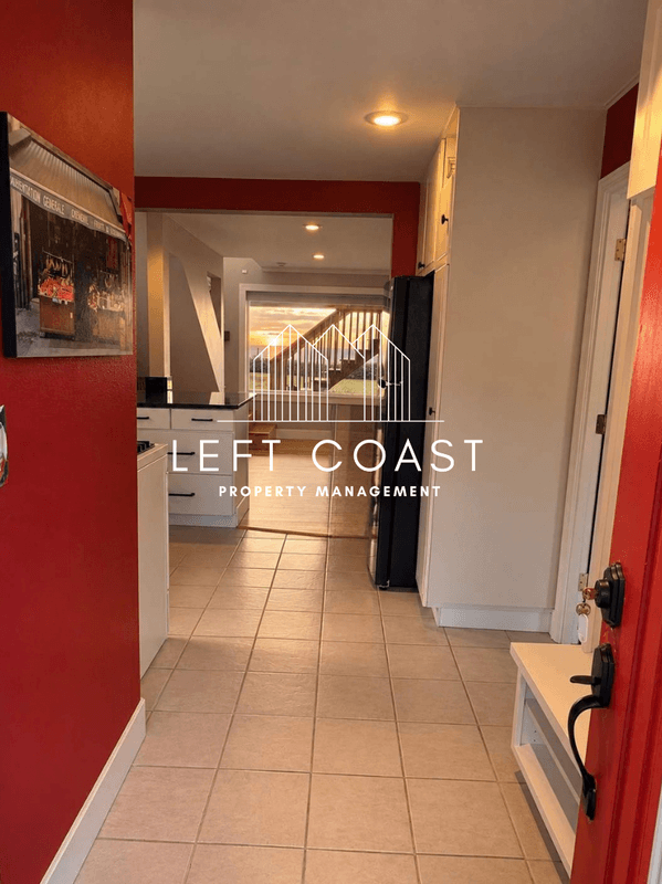 Lincoln City House: 1445 Southwest Coast Avenue