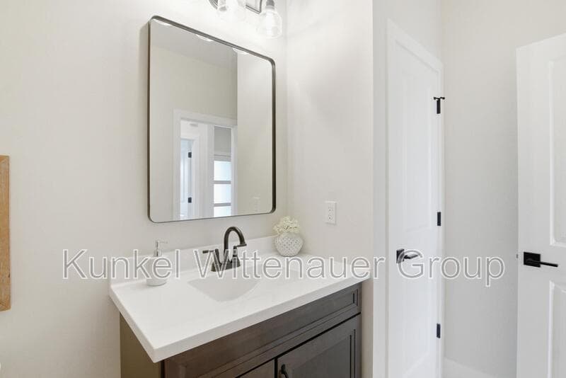 O'Fallon House: 829 Bushwood Way