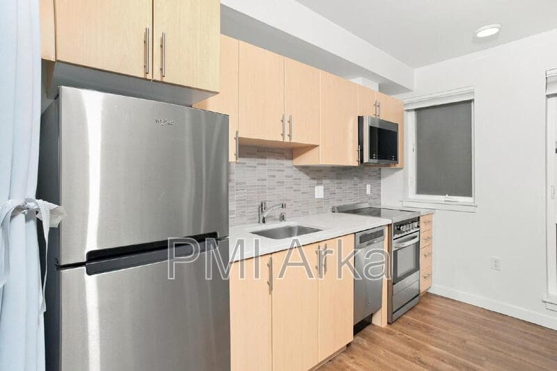 Seattle Condo: 750 11th Ave E