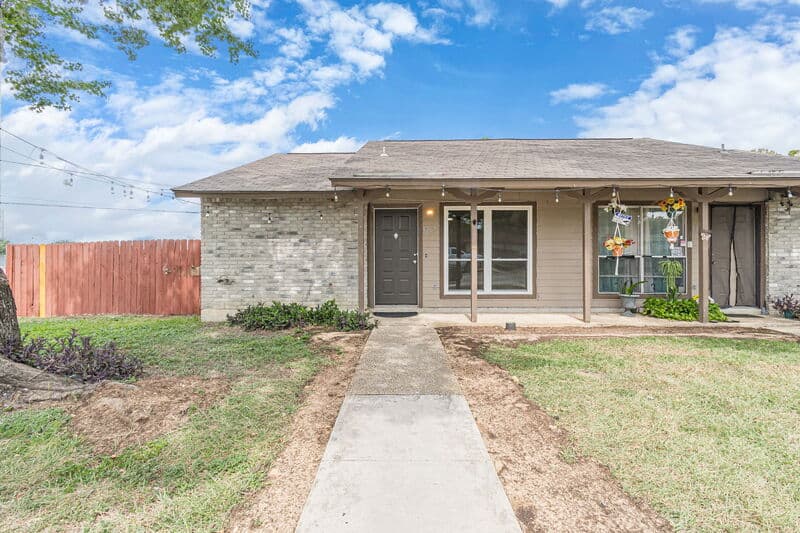 San Antonio House: 5207 Gawain Drive