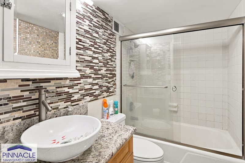 Honolulu Condo: 1804 Ala Moana Blvd #6B