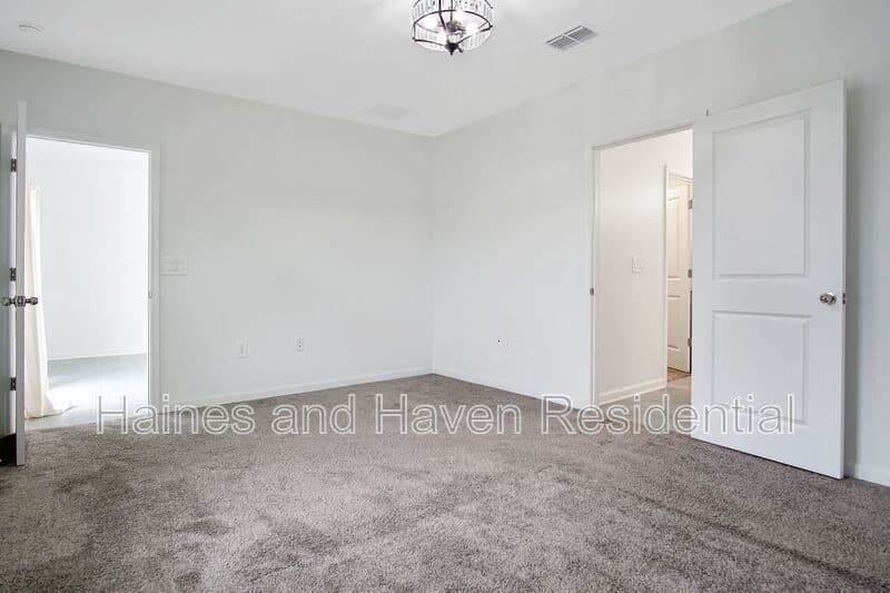 Winter Haven House: 1688 Teagan Ln