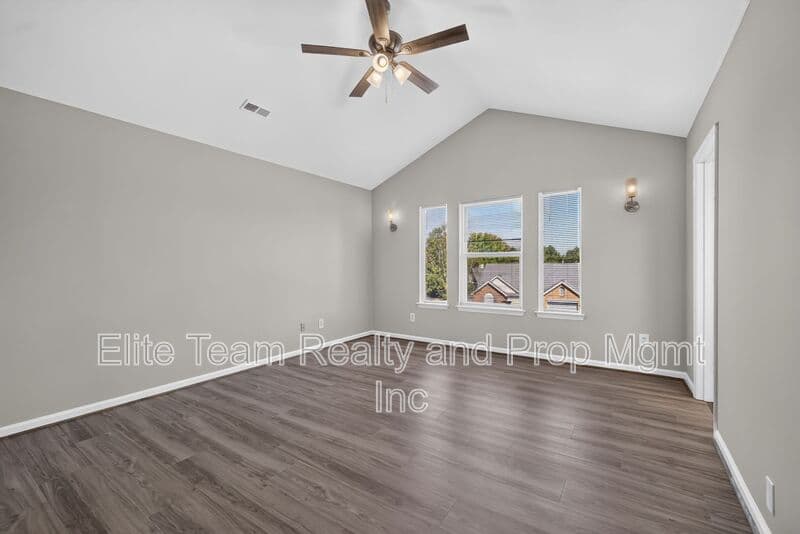 Charlotte House: 9119 Stone Abbey Place