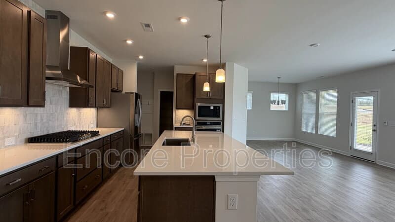 Fuquay-Varina House: 28 Reflection Parkway