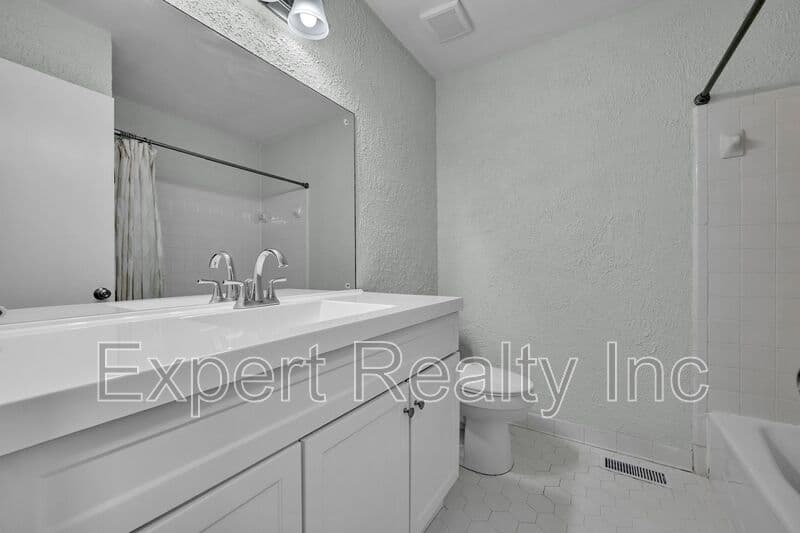 Alabaster House: 1064 Caribbean Circle