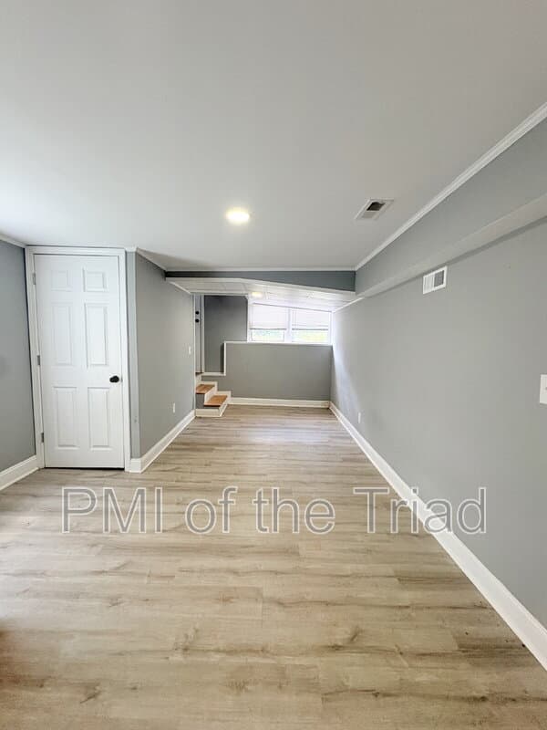 Winston-Salem House: 2421 Daisy Street