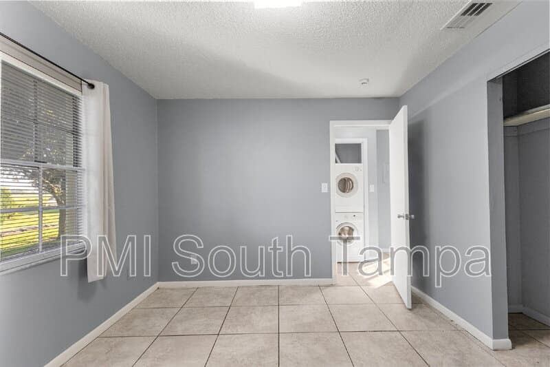 Dade City House: 9950 U.S. 98