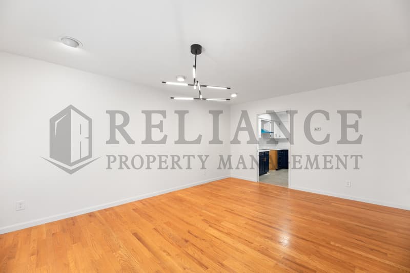 Wichita House: 7211 Bainbridge Road