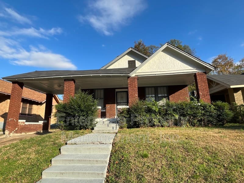 Memphis House: 836 Maury St.