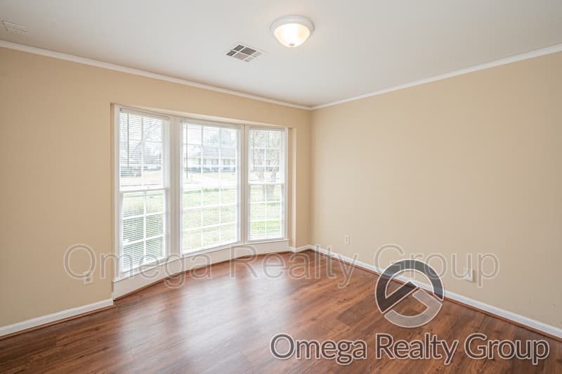 Montgomery House: 3117 Brentwood Dr