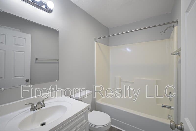 Augusta House: 2140 Veterans Drive