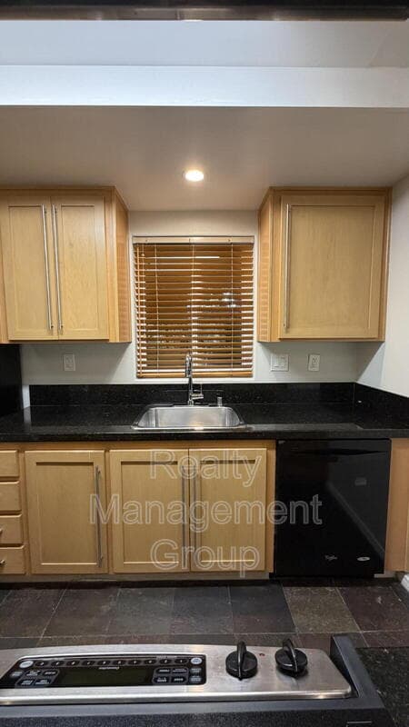 San Diego Condo: 3502 Pringle Street