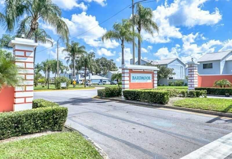 Seminole Condo: 8300 Bardmoor Boulevard - 210