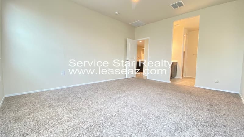 Buckeye House: 30732 W Picadilly Rd