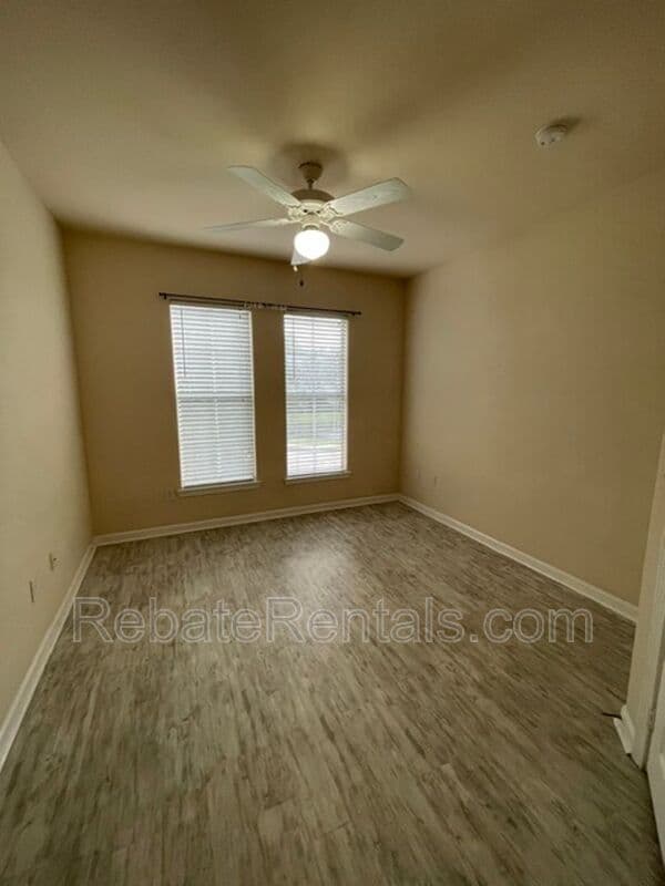 Jacksonville Condo: 8290 Gate Parkway