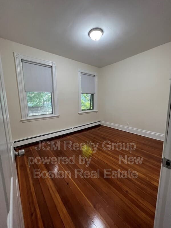 Roxbury Condo: 117 Harrishof
