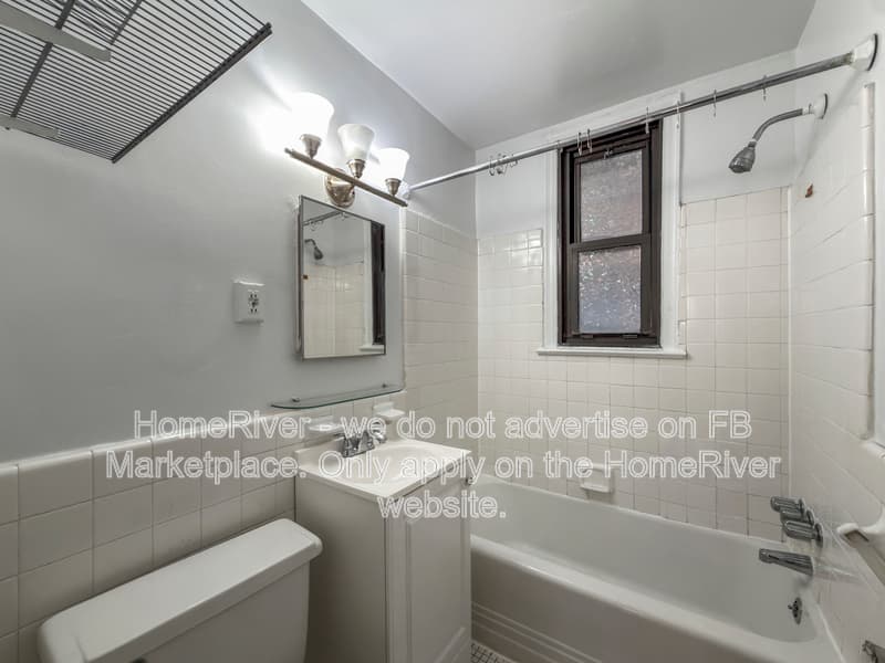 Washington Condo: 1010 25th St NW