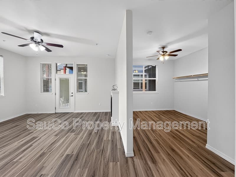 Scappoose Condo: 33763 East Columbia Avenue - 9