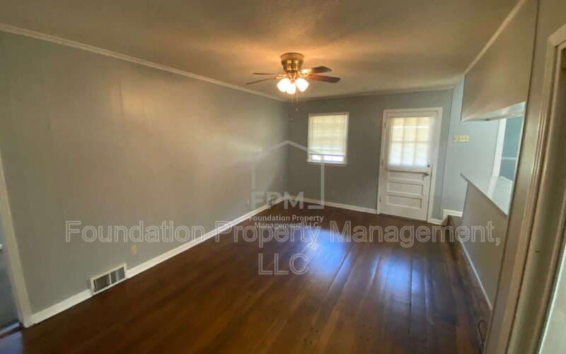 Memphis House: 3083 Dothan Street