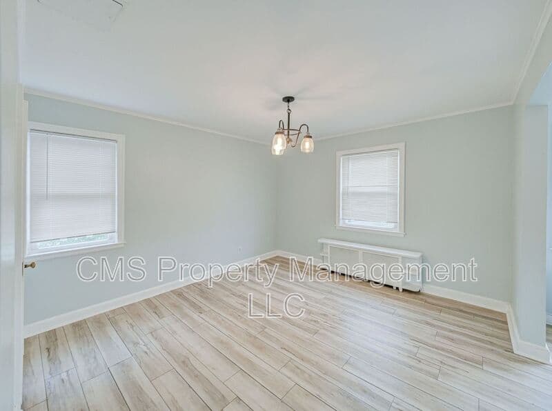 Bound Brook Condo: 407 Longwood Ave