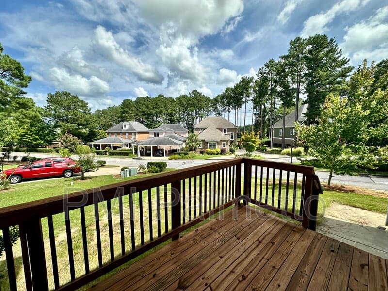 Blythewood House: 35 Golden Spur Ln