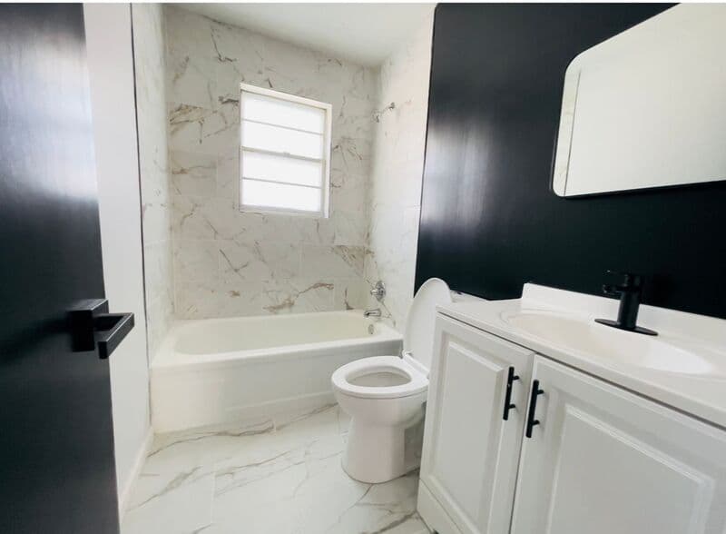 Excelsior Springs House: 1406 Magnolia W