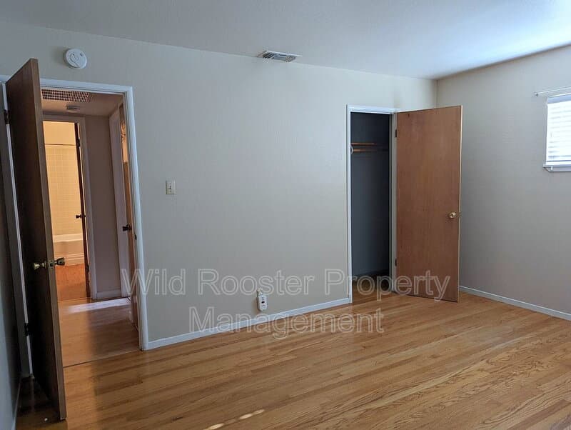 Sacramento Condo: 5320 Roger Way