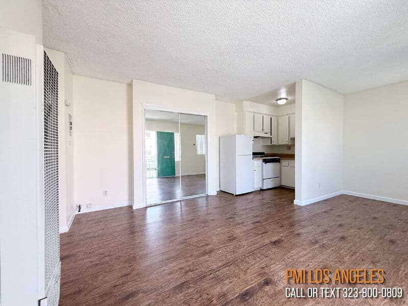 Los Angeles Condo: 1497 West 29th Street