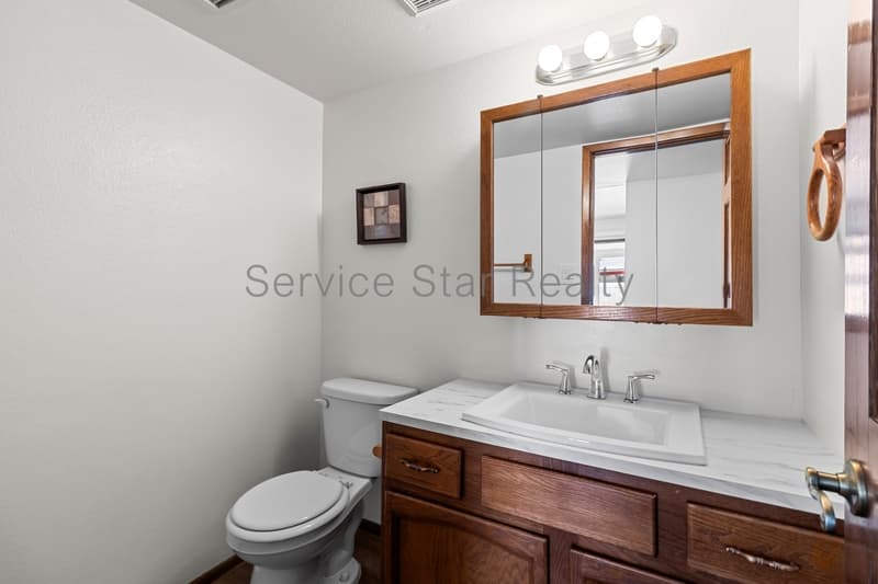 Glendale House: 6142 W Sierra St