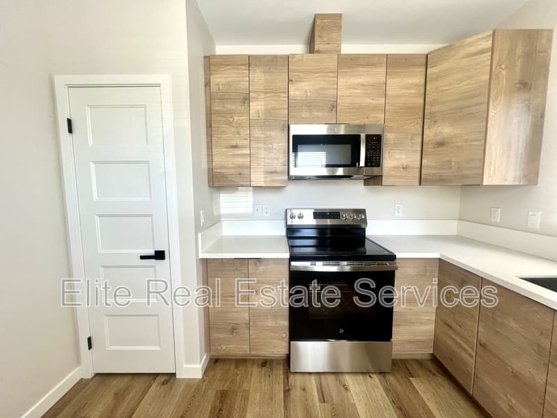 San Diego Condo: 3315 Clairemont Mesa Boulevard - 1
