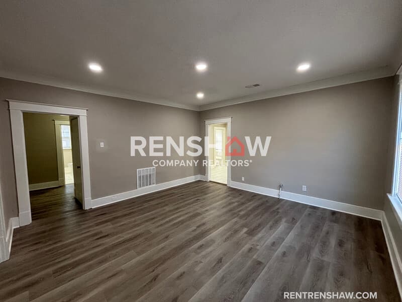 Memphis House: 1291 Worthington St