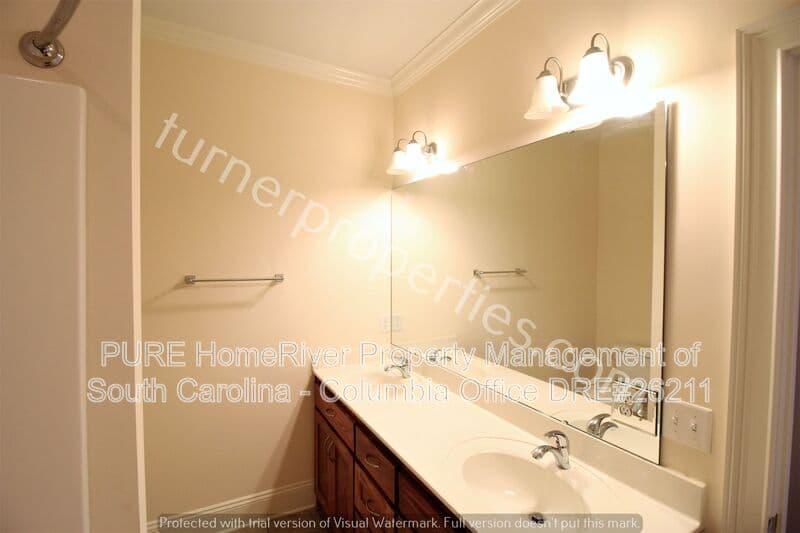 Columbia House: 395 Highland Point Drive