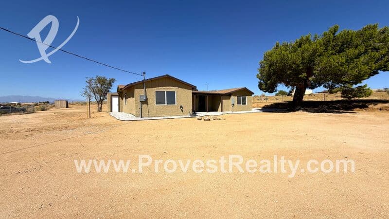 Apple Valley House: 9626 Buena Vista St