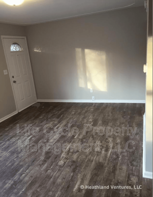 Grand Rapids House: 331 Pickett Street Southwest