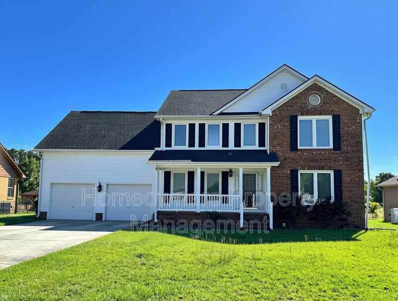 Fayetteville House: 6521 Ryefield Dr
