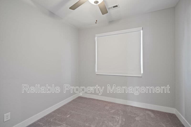 Clayton Townhome: 18 S Laird Ave