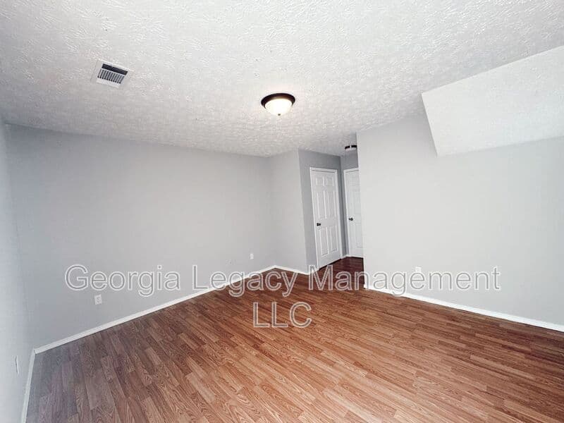 Cleveland House: 896 Campbell St