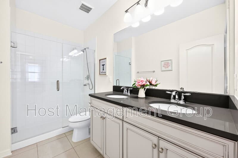 Orlando House: 8205 Bayliss Ct