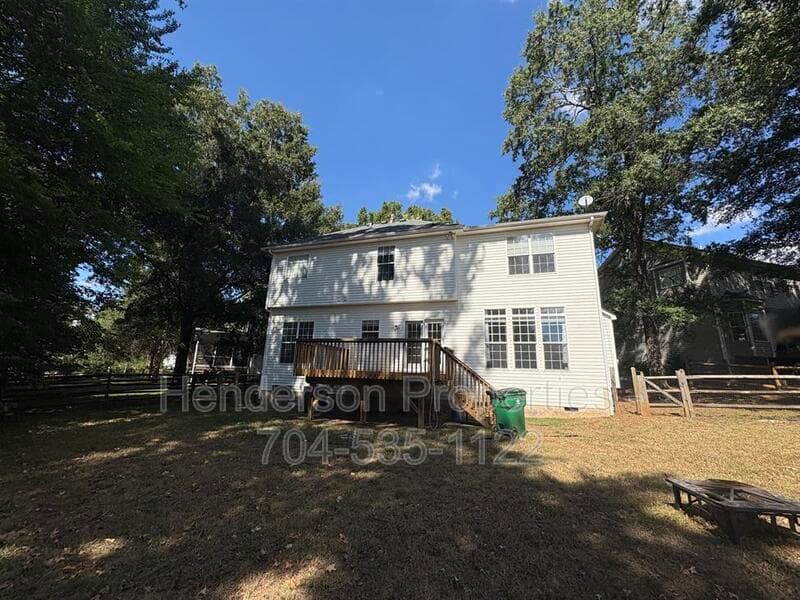 Charlotte House: 8702 Huntland Court