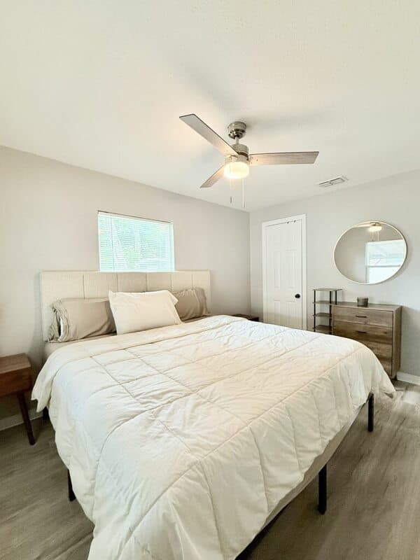 St. Petersburg House: 4528 70th Street North
