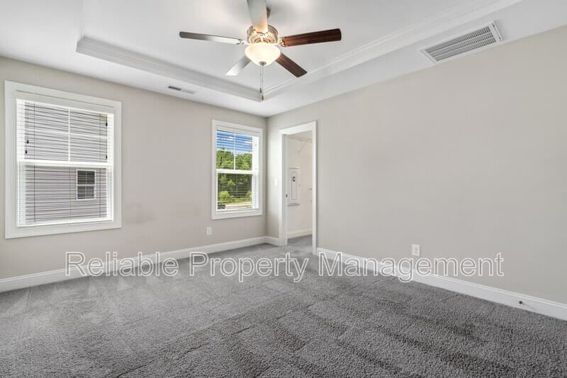 Clayton House: 102 Wicklow Ct