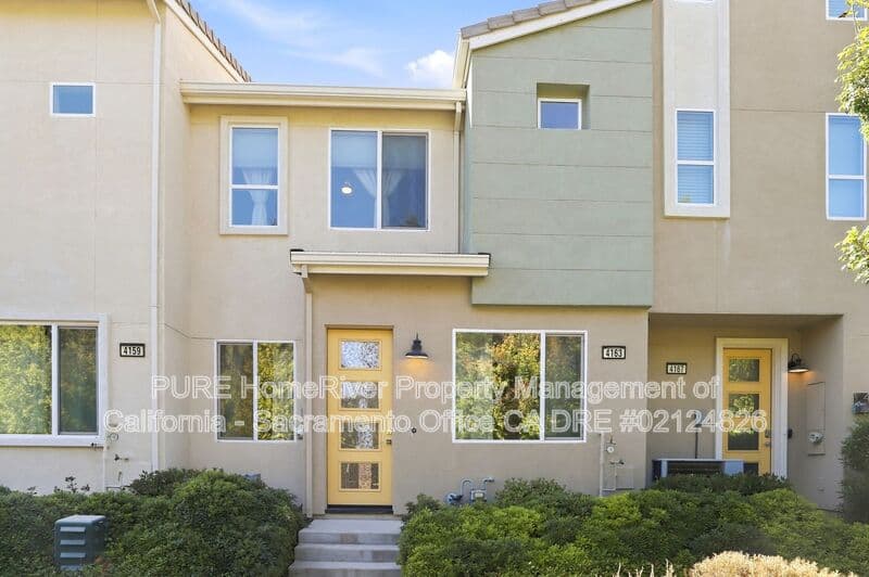 Sacramento House: 4163 Gloster Way