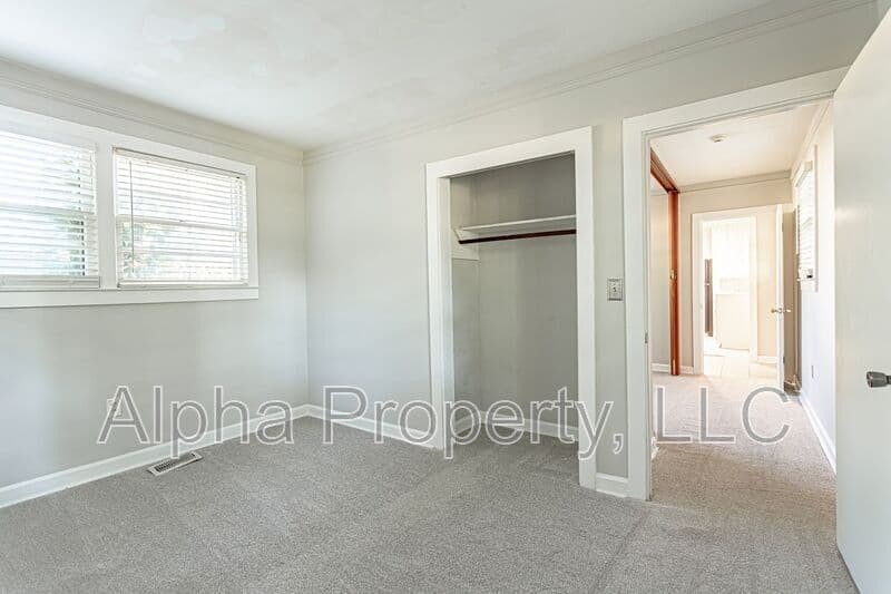 Greenville House: 123 LeGrand Blvd