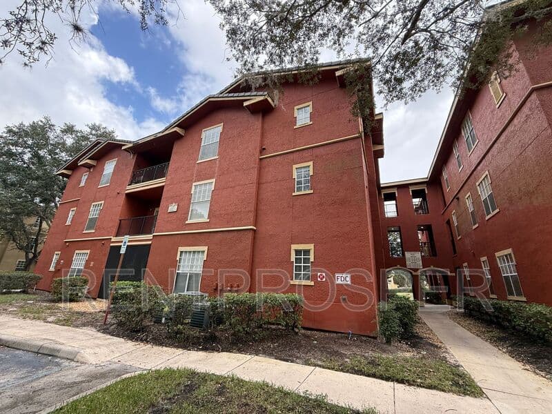 Lake Mary Condo: 107 Vista Verdi Cir