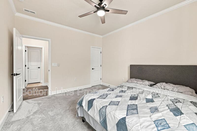 Fuquay Varina House: 2230 Bethpage Dr