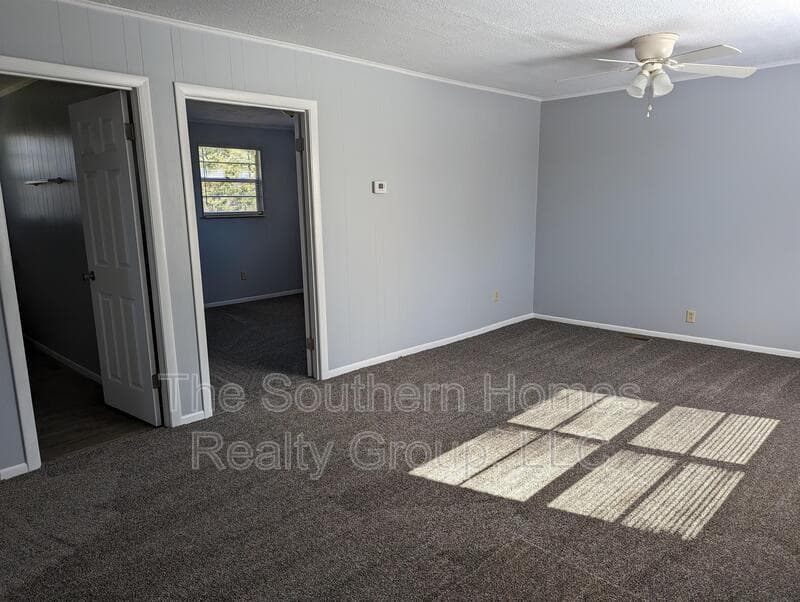 Athens House: 306 Cesar Street