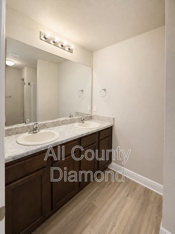 Callaway House: 5940 Callaway Circle