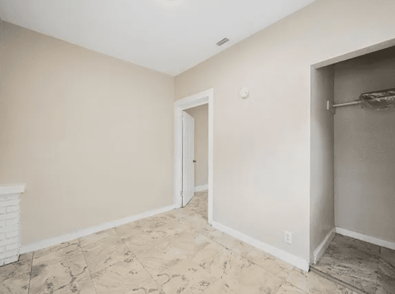 Clearwater House: 548 Woodlawn Street