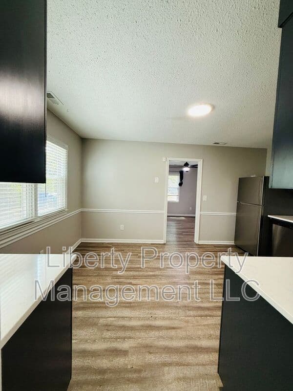 Fayetteville House: 1002 Ryder Court