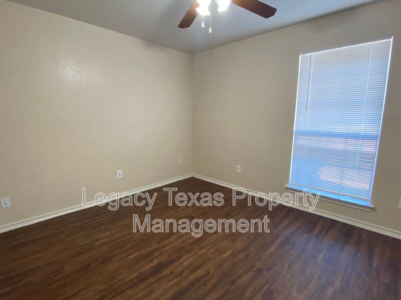 Cleburne Condo: 1719 Short St